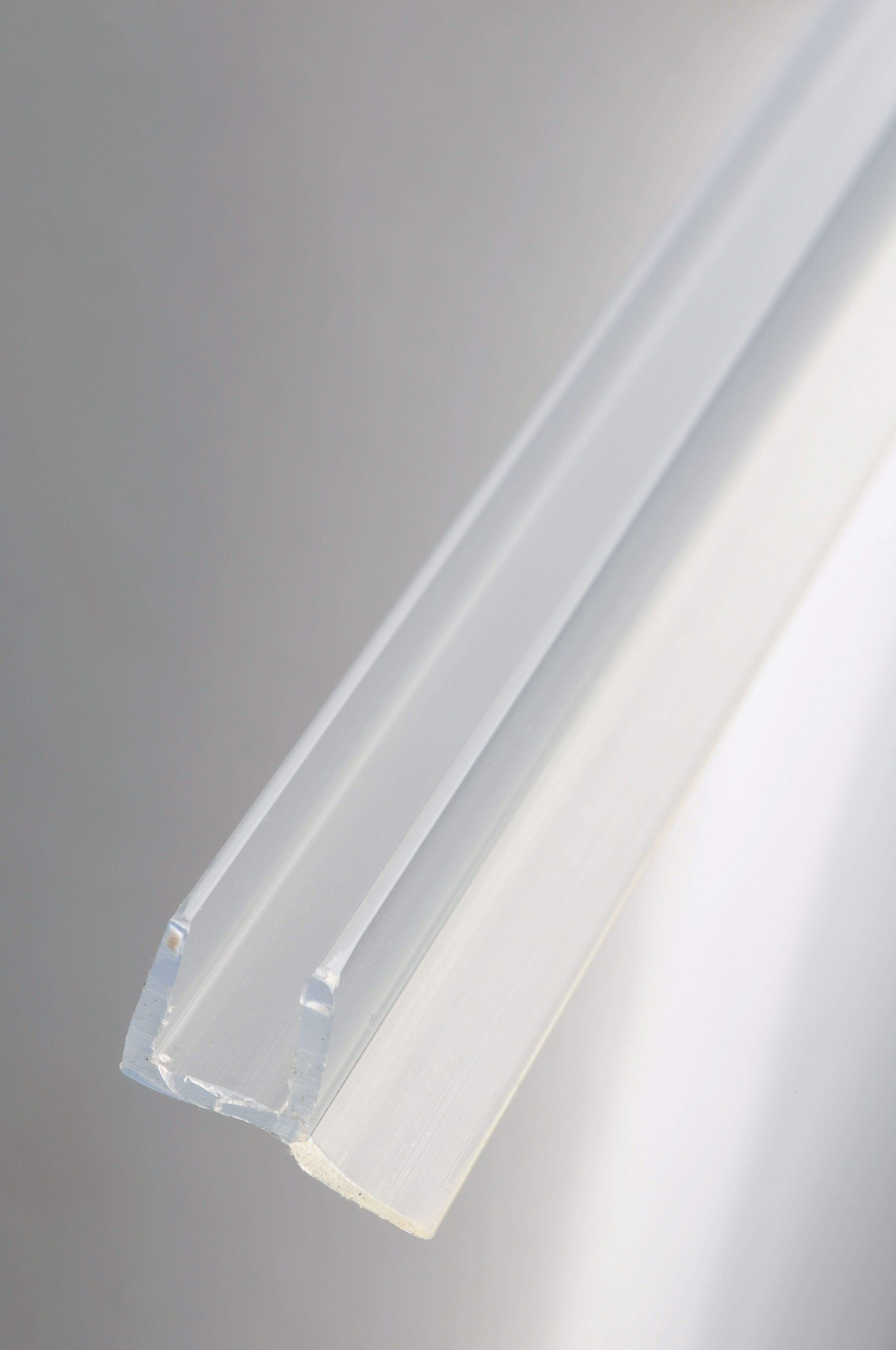 #1257 U-Profil mit weicher Lippe für 6+8 mm Glas, 1 Meter, transparent